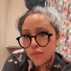 Meet your Posher, Veronica